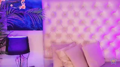 Yoiku_Smith live cam on Cam4