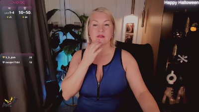 YolandaKiss live cam on Cam4