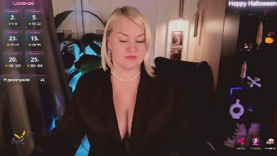 YolandaKiss live cam on Cam4