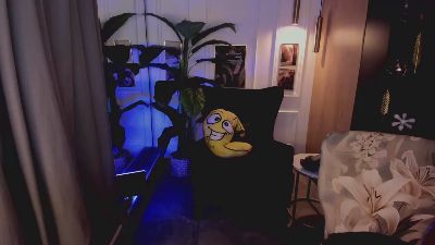 YolandaKiss live cam on Cam4