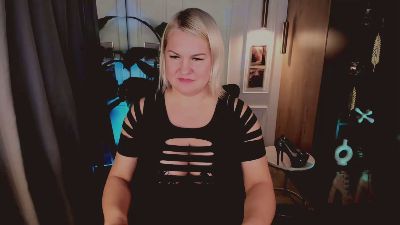 YolandaKiss live cam on Cam4