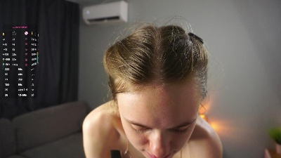 YolandaLiegler live cam on Cam4