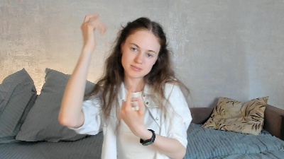 YolandaLiegler live cam on Cam4