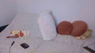 Yoli_Morena live cam on Cam4