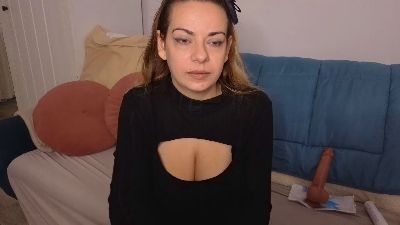 Yoli_Morena live cam on Cam4