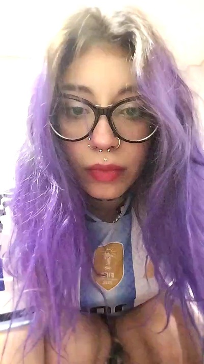 Yoli_dolly666 live cam on Cam4