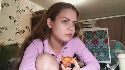 YolondaSivills live cam on Cam4
