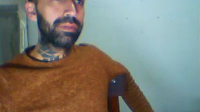 Yonathancalja live cam on Cam4
