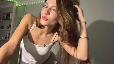 YongKnill live cam on Cam4
