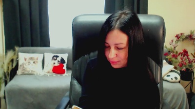 You_Wanna_Me_ live cam on Cam4
