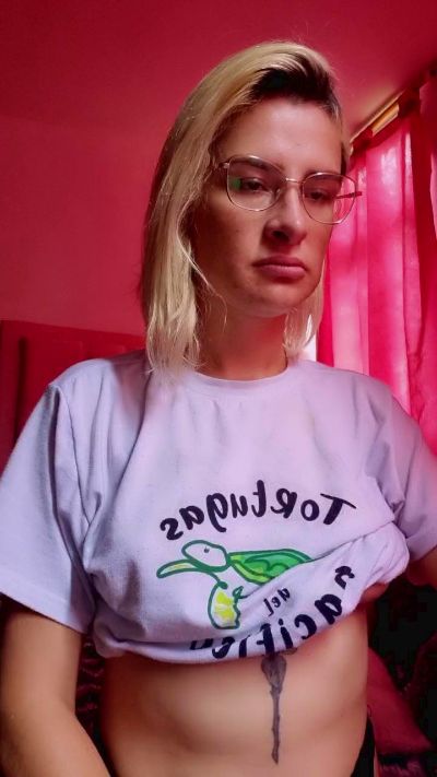Youlittlestar28 live cam on Cam4