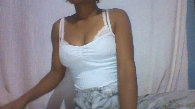 YoungNathie67 live cam on Cam4