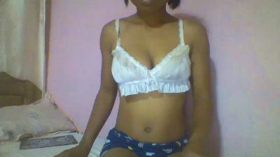 YoungNathie67 live cam on Cam4