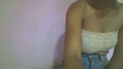 YoungNathie67 live cam on Cam4