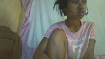 YoungNathie67 live cam on Cam4