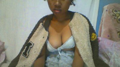 YoungNathie67 live cam on Cam4