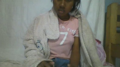 YoungNathie67 live cam on Cam4