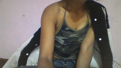 YoungNathie67 live cam on Cam4