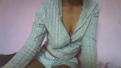 YoungNathie67 live cam on Cam4