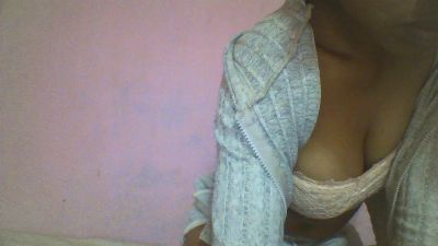 YoungNathie67 live cam on Cam4