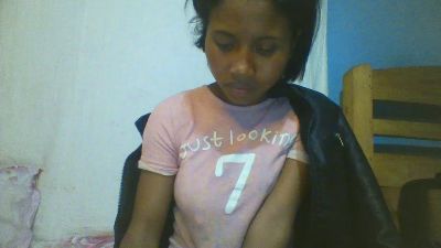 YoungNathie67 live cam on Cam4