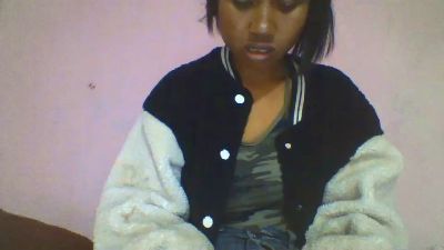 YoungNathie67 live cam on Cam4