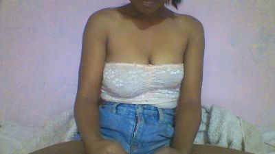 YoungNathie67 live cam on Cam4
