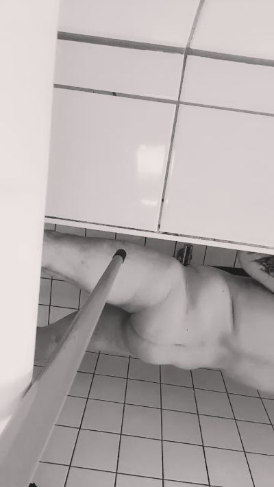 YoungRagnar live cam on Cam4