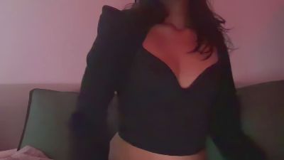YoungStefani live cam on Cam4