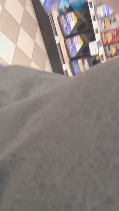 Youngdumb69 live cam on Cam4