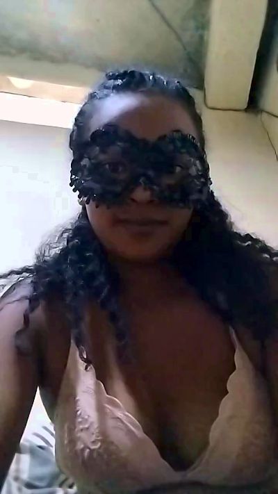 YourCrushE live cam on Cam4