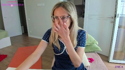 YourMolly live cam on Cam4