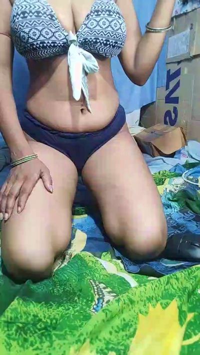 YourSanam live cam on Cam4