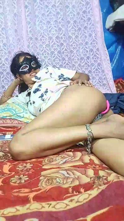 YourSanam live cam on Cam4