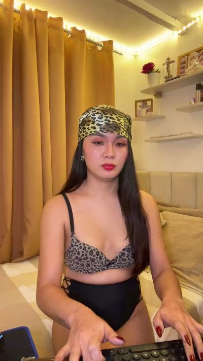 YourSweetEscape live cam on Cam4