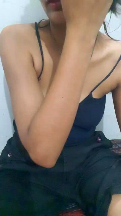 Your_priya18 live cam on Cam4