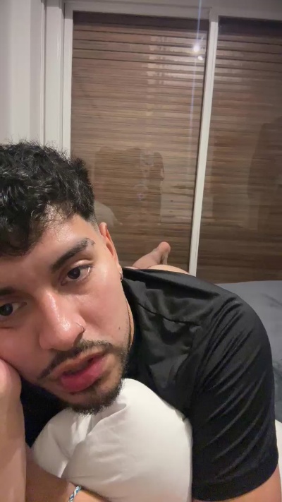 Yourboycas live cam on Cam4