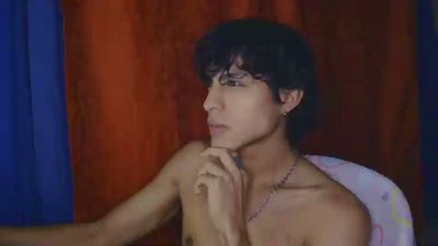 YoureHopeless live cam on Cam4