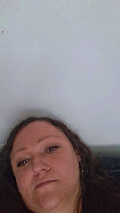 Yourfavvgirl live cam on Cam4