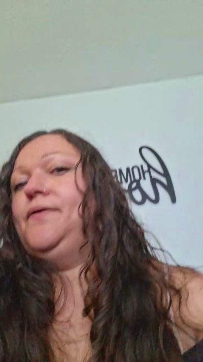 Yourfavvgirl live cam on Cam4