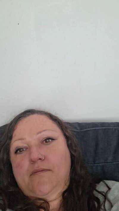Yourfavvgirl live cam on Cam4
