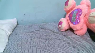 Yourgal_k live cam on Cam4
