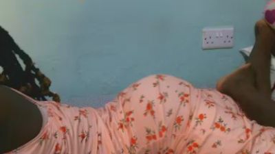 Yourgal_k live cam on Cam4