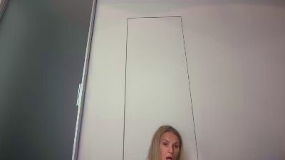 Yourjulieta21 live cam on Cam4
