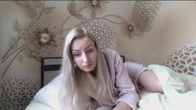 Yourrealgirl live cam on Cam4