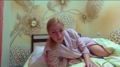 Yourrealgirl live cam on Cam4