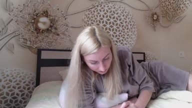 Yourrealgirl live cam on Cam4