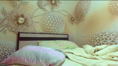 Yourrealgirl live cam on Cam4