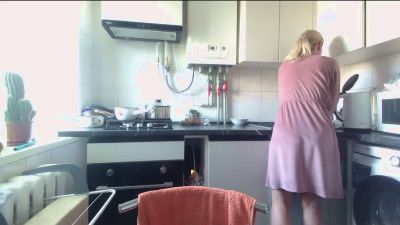 Yourrealgirl live cam on Cam4