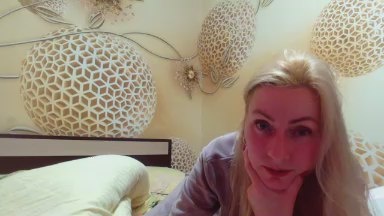 Yourrealgirl live cam on Cam4